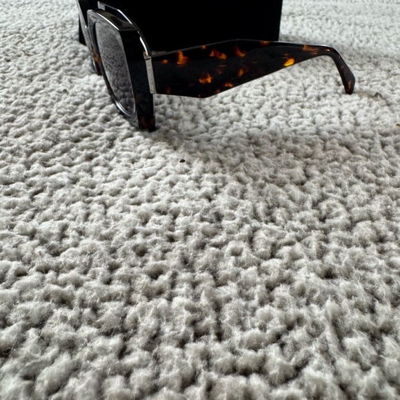 Women's ChicosTortoise Sunglasses - Picture 7 of 7